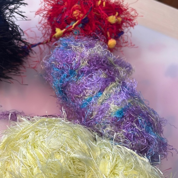 Miscellaneous Decorative Yarns including Fancy Fur - Picture 5 of 5